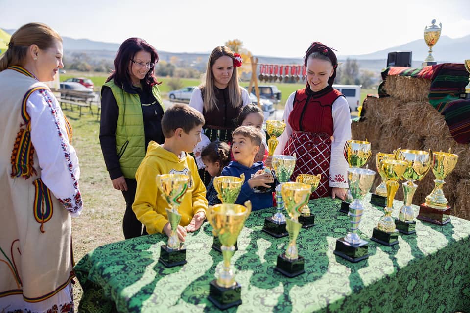 Изложение на Аборигенно българско овчарско куче в Разлог