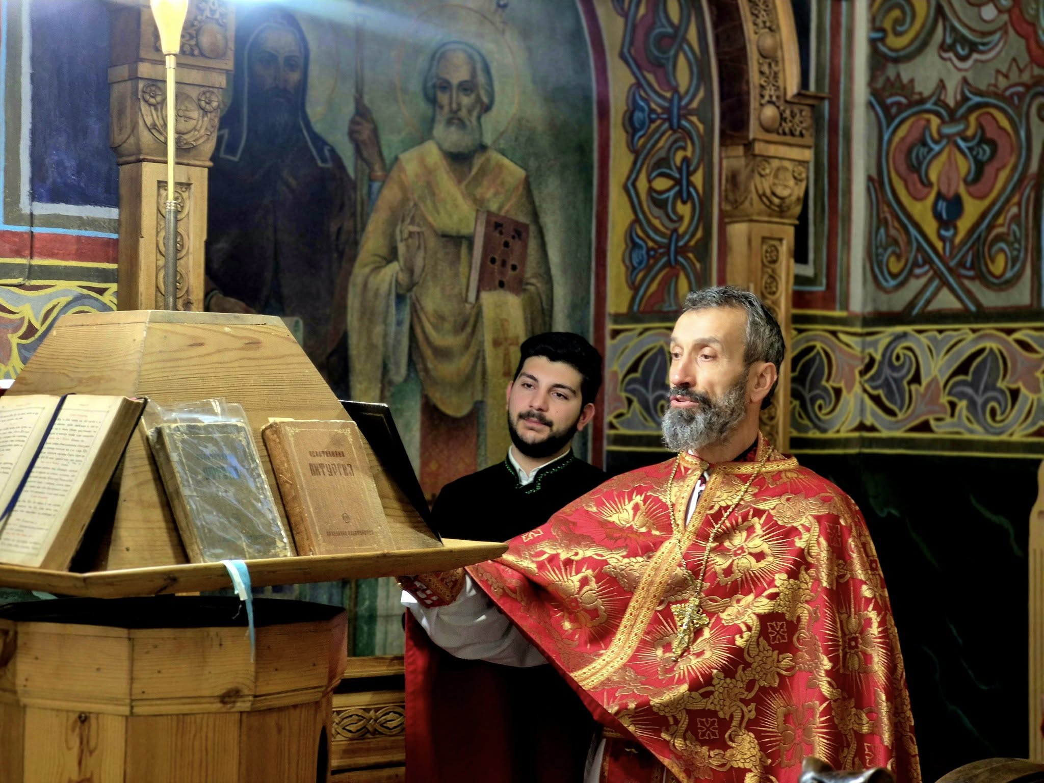 Игуменът на Троянския манастир, Викарият на Старозагорския митрополит и Велбъждският епископ отслужиха Света Литургия в храм Св. Мина в Кюстендил Игуменът на Троянския манастир, Викарият на Старозагорския митрополит и Велбъждският епископ отслужиха Света Литургия в храм Св. Мина в Кюстендил