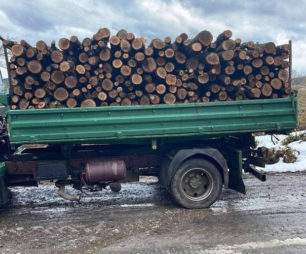 Над 10 000 домакинства в област Кюстендил получават помощ за отопление Над 10 000 домакинства в област Кюстендил получават помощ за отопление