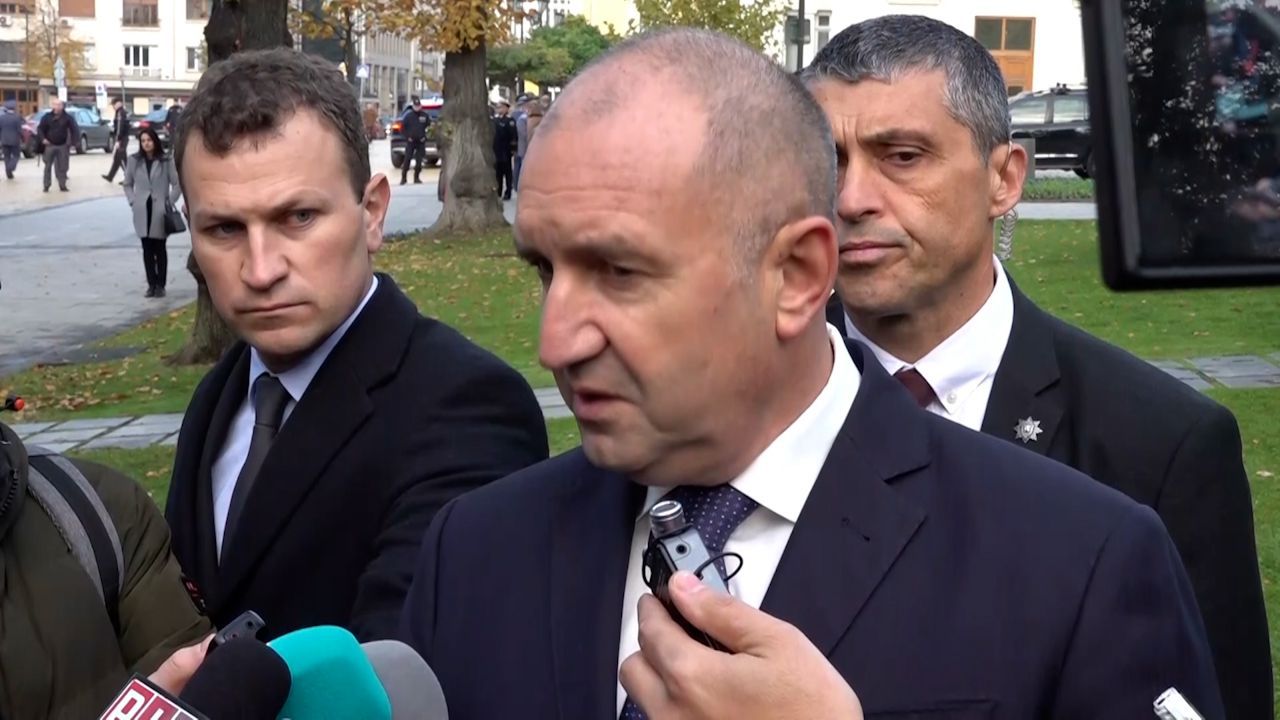 Радев: Назначаването на особен управител на Лукойл е в нарушение на закона и застрашава правовата държава Радев: Назначаването на особен управител на Лукойл е в нарушение на закона и застрашава правовата държава