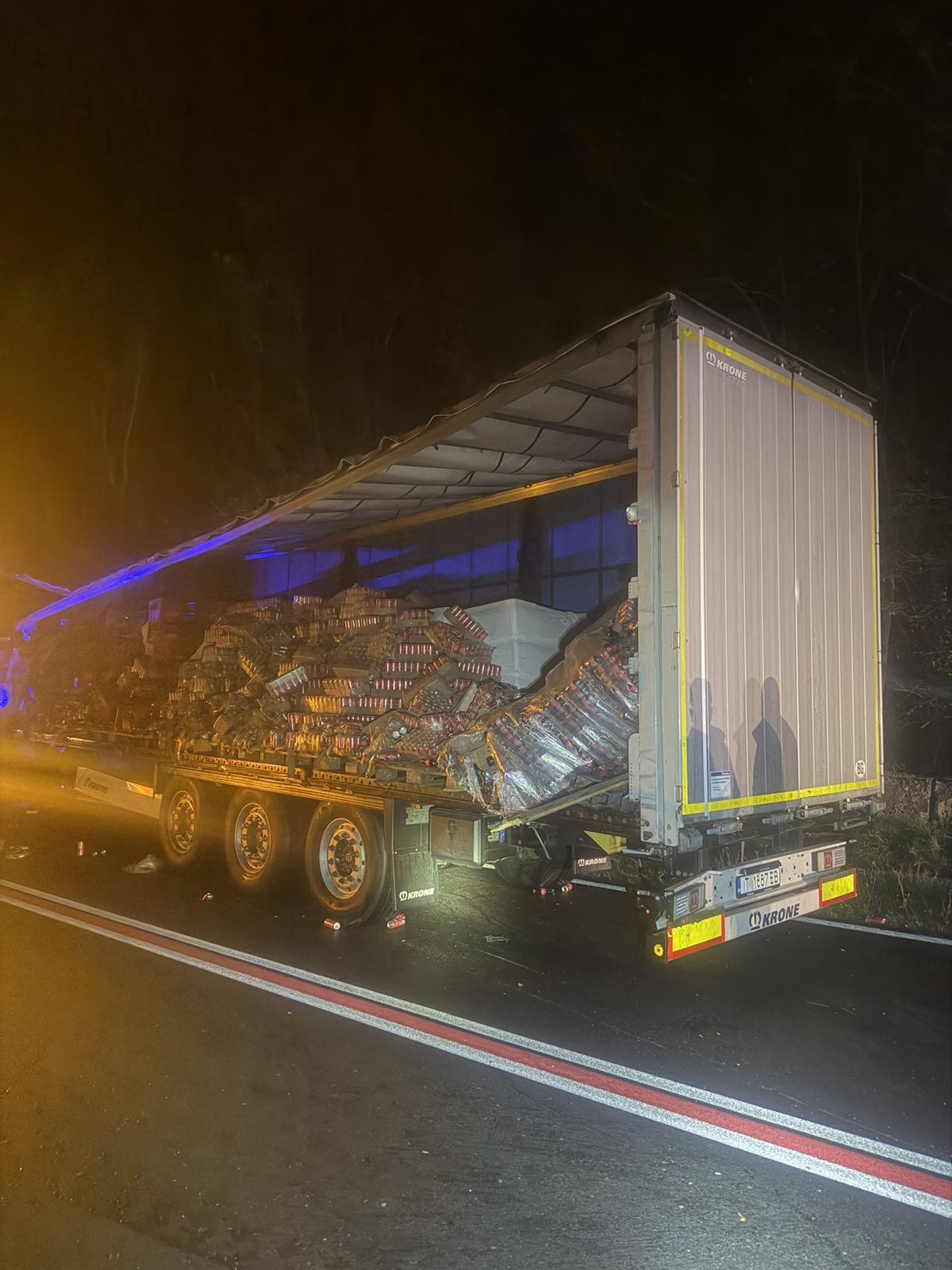 Тежка катастрофа между два камиона затвори път I-4 при Малиново, област Ловеч