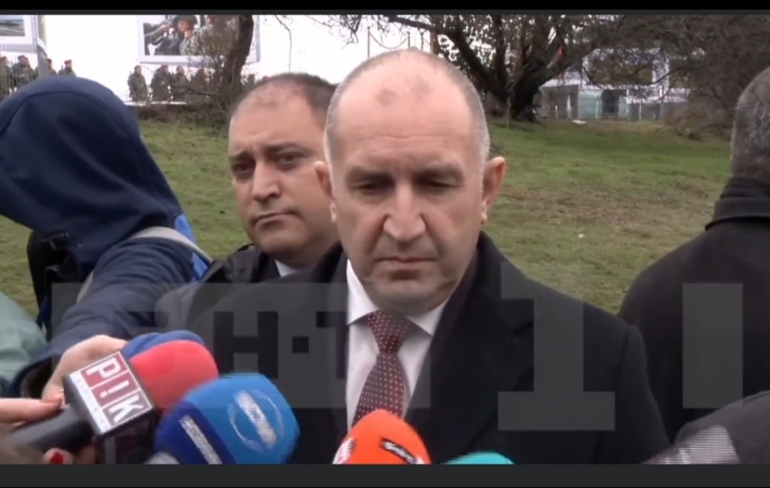 Радев: Решението на КС е победа на правото, депутатите да внесат референдума ми за еврото Радев: Решението на КС е победа на правото, депутатите да внесат референдума ми за еврото