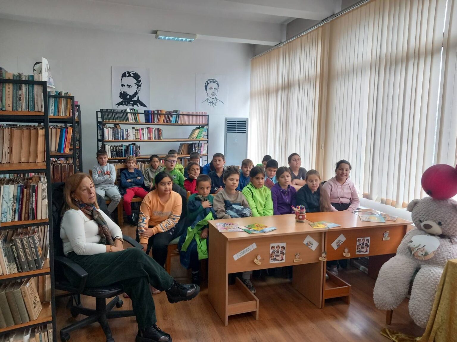 Ученици от Добринище отбелязаха Деня на четенето в библиотеката