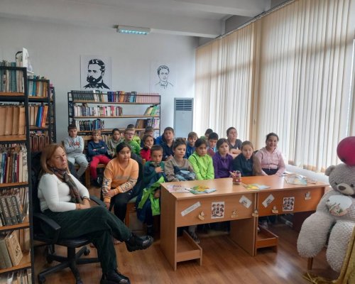 Ученици от Добринище отбелязаха Деня на четенето в библиотеката