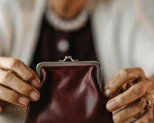 Отпускат по 120 лв. коледни добавки за 536 000 пенсионери