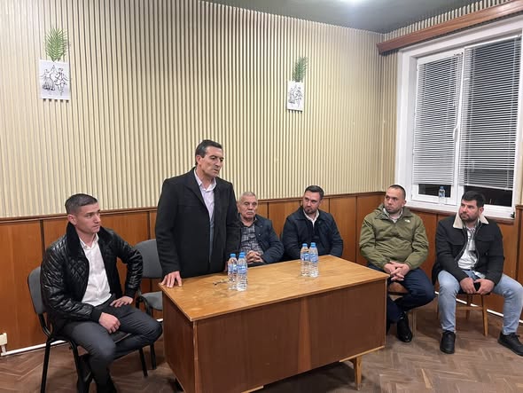 Обиколката на ДПС Гърмен продължава: Среща с жителите на село Дъбница Обиколката на ДПС Гърмен продължава: Среща с жителите на село Дъбница
