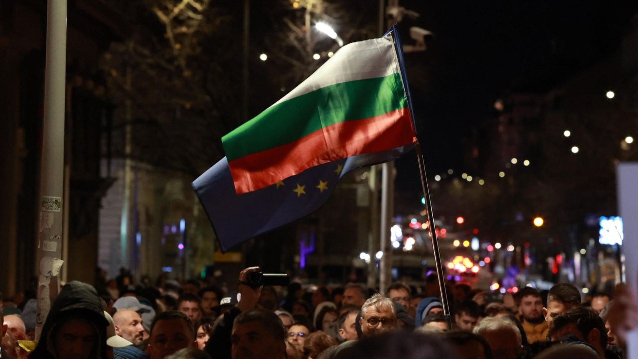 Протести в София, Варна и Пловдив срещу задържането на кмета Благомир Коцев и Никола Барбутов