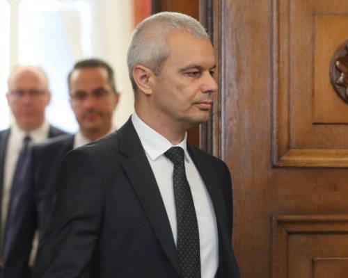 Възраждане застава до ПП за блокадата на парламента