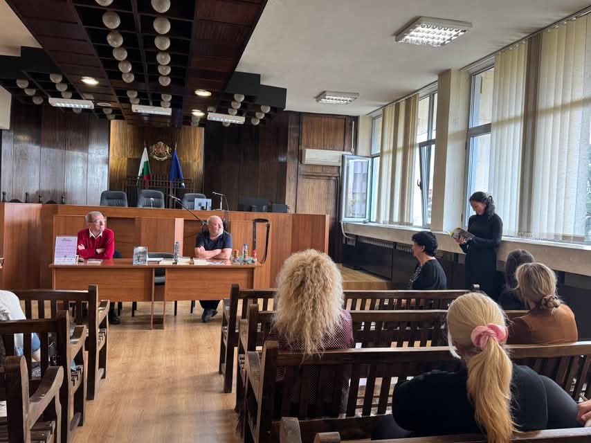 За втора поредна година в Окръжен съд Благоевград се проведе националната инициатива ДЕН НА ЧЕТЕНЕТО