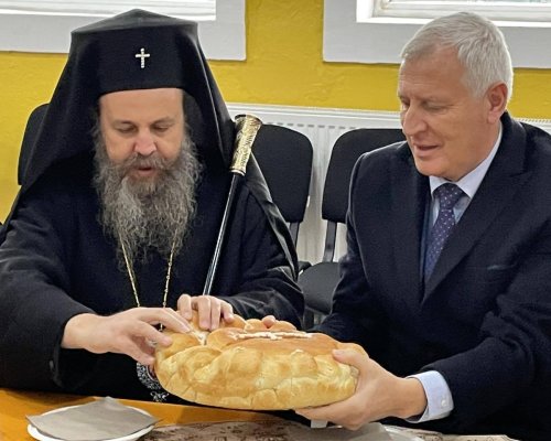 Вълнуващ урок с учениците на Горно Драглище за духовните ценности на християнското семейство с Неврокопския Митрополит Серафим