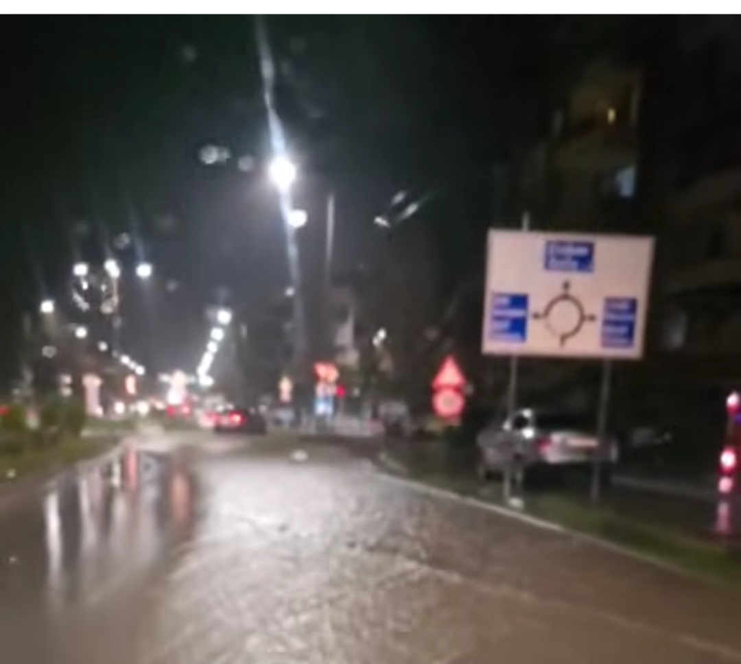 Обстановката в Петрич се успокоява, но проливните дъждове нанесоха щети в Рупите