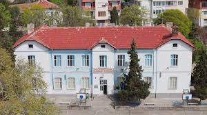 Първо основно училище Свети Климент Охридски в Сандански ще открие паметник на своя патрон Първо основно училище Свети Климент Охридски в Сандански ще открие паметник на своя патрон