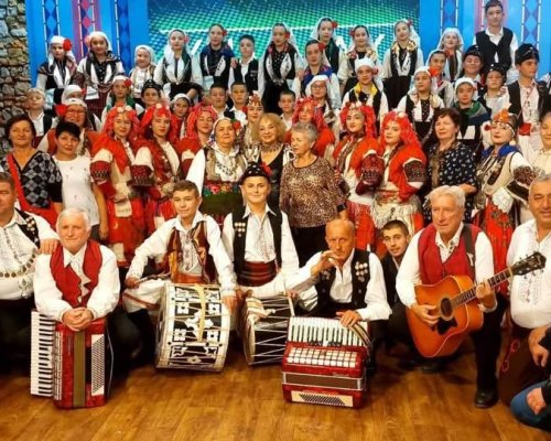 Центърът за фолклор  Етно Илинден  с концерт в читалището на село Баня