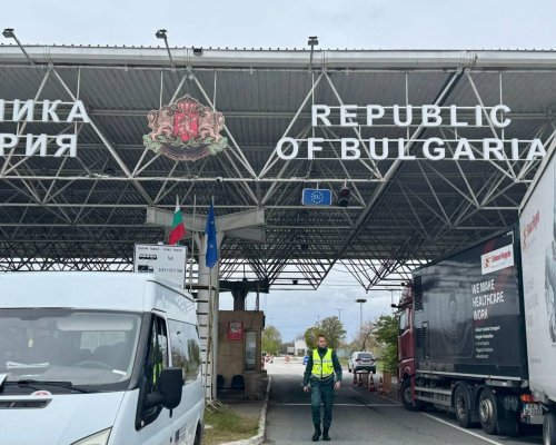 Интензивен е трафикът на изход за товарни автомобили на граничните пунктове с Турция