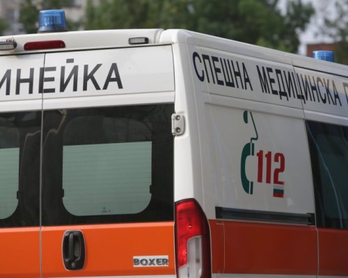 Трагедия в Югозапада: 22-годишен младеж загина, други двама са ранени след удар в дърво