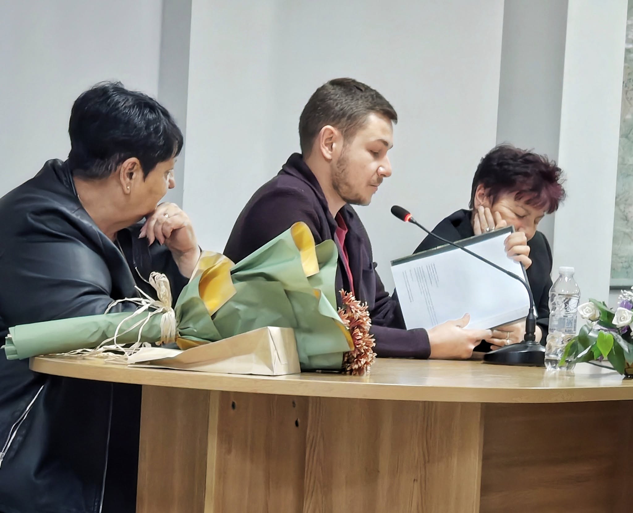 Кристиян Ваклинов представи Родопската теснолинейка пред пълна зала в Белица