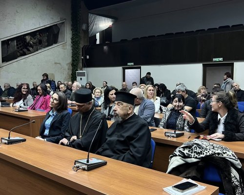 Представиха първото фототипно издание на  Македонски алманах  в Благоевград