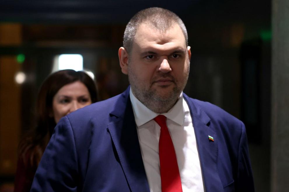 Пеевски: Няма да има класи, всички хора са еднакви Пеевски: Няма да има класи, всички хора са еднакви