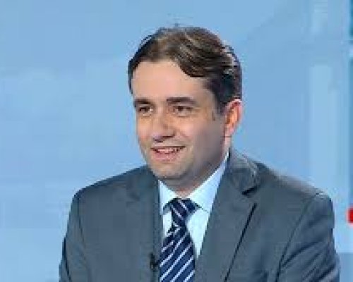 Божанов: Пеевски води  война срещу средната класа