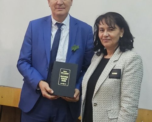 ОУ  Братя Миладинови  в Елешница отбеляза 160 години