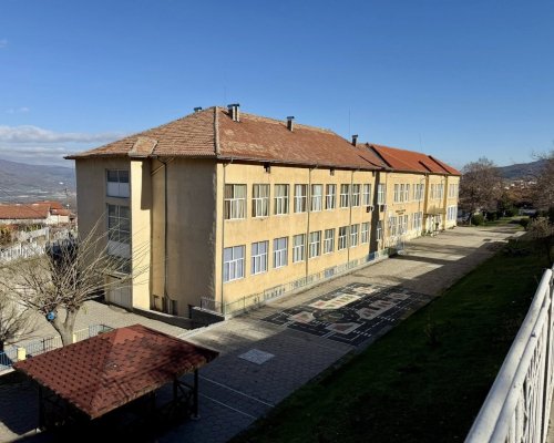 СУ Васил Левски в село Коларово ще има физкултурен салон