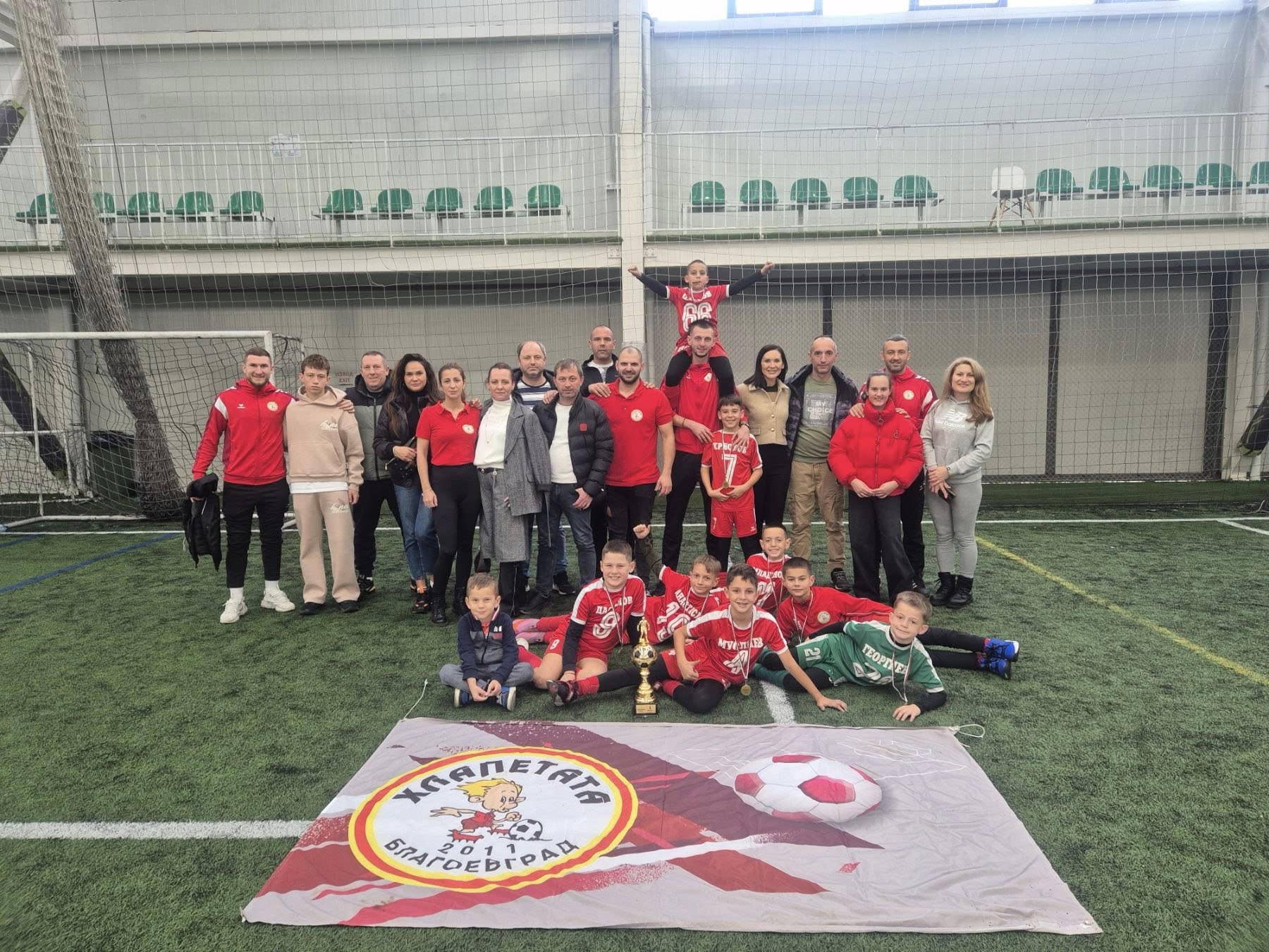 Шампиони! Хлапетата 2016 покориха KRONOS CUP в Пловдив без нито един допуснат гол в групите Шампиони! Хлапетата 2016 покориха KRONOS CUP в Пловдив без нито един допуснат гол в групите