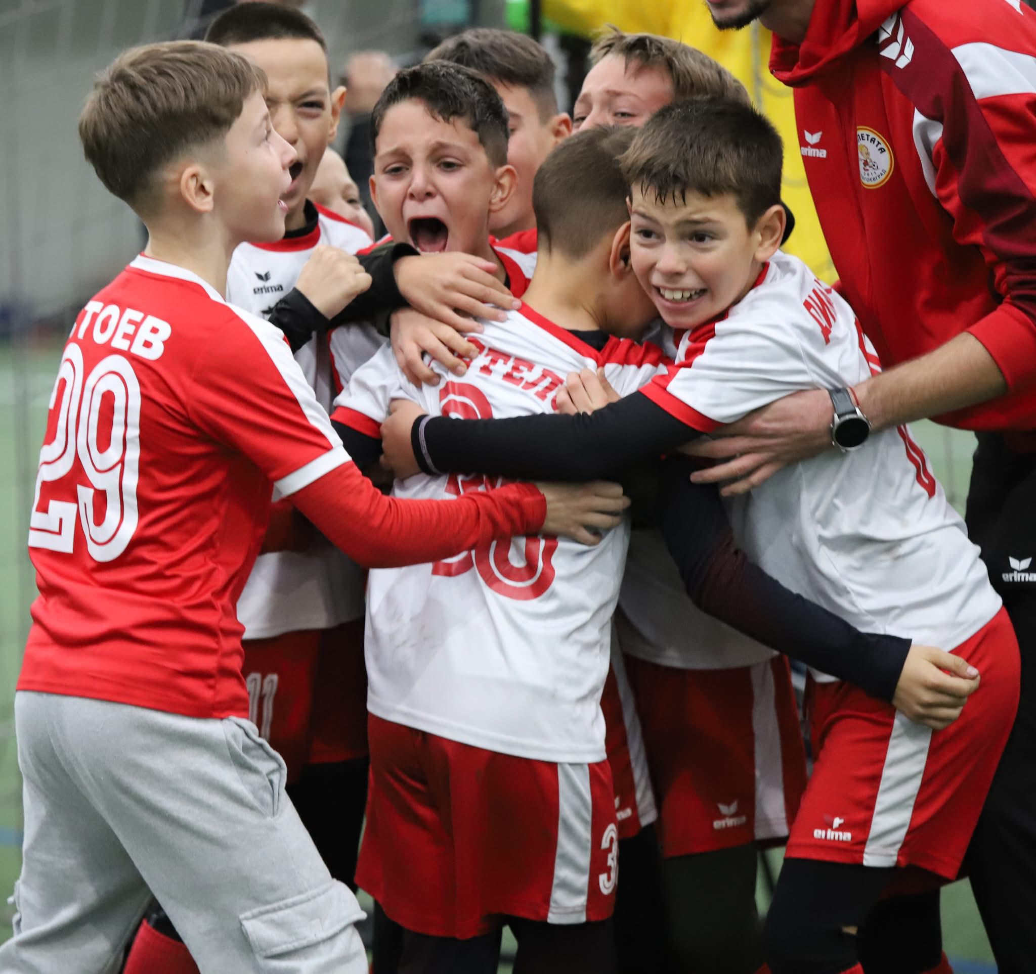 Шампиони! Хлапетата 2016 покориха KRONOS CUP в Пловдив без нито един допуснат гол в групите
