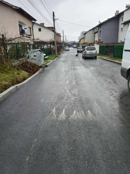 Поредна асфалтирана улица в Белица Поредна асфалтирана улица в Белица