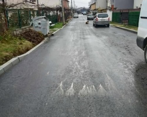 Поредна асфалтирана улица в Белица