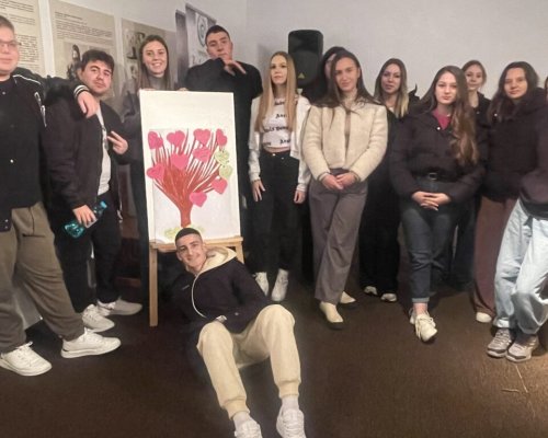 Ученици от  Хаджидимово поставиха начало на Вапцаровата седмица