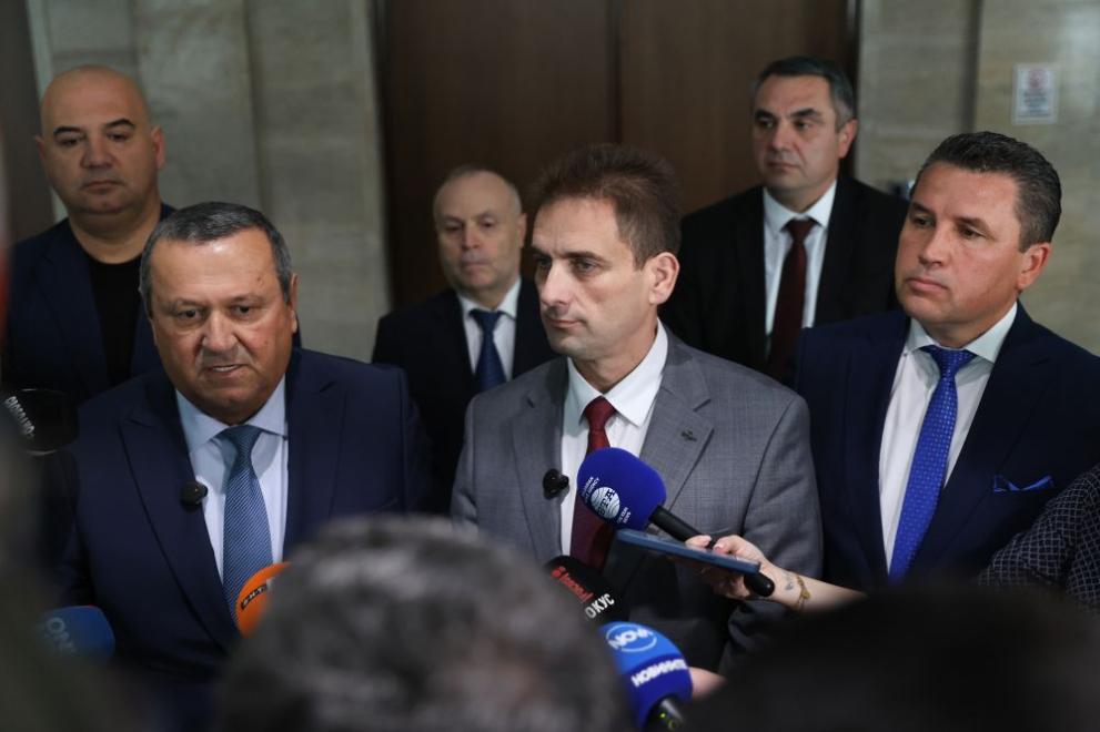 И Алианс за права и свободи поиска оставката на правителството