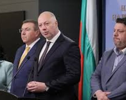 Ние ще абдикираме последни : Правителството е готово да влезе в дебат за вот на недоверие