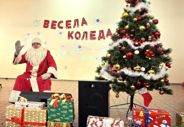 Дядо Коледа отвори работилницата си в Кюстендил