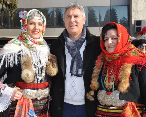 Иде Коледа! Иде Новата Година! Иде СТАРЧЕВАТА! Добре дошли в Разлог!