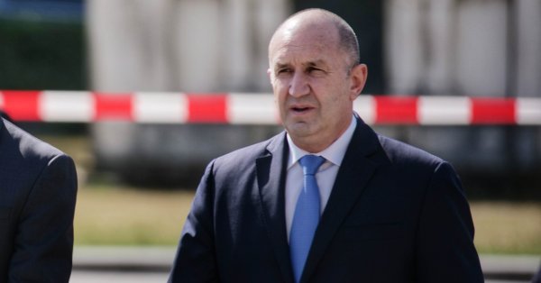 Депутатите отхвърлиха референдума на Радев за еврото Депутатите отхвърлиха референдума на Радев за еврото