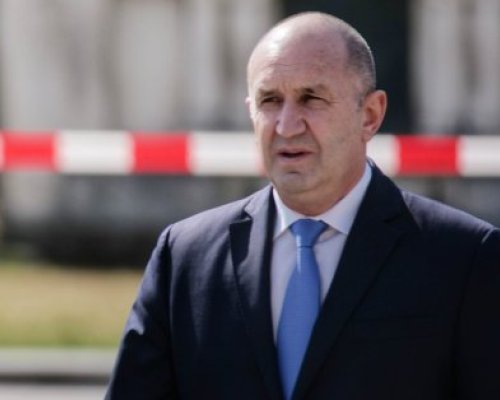 Депутатите отхвърлиха референдума на Радев за еврото