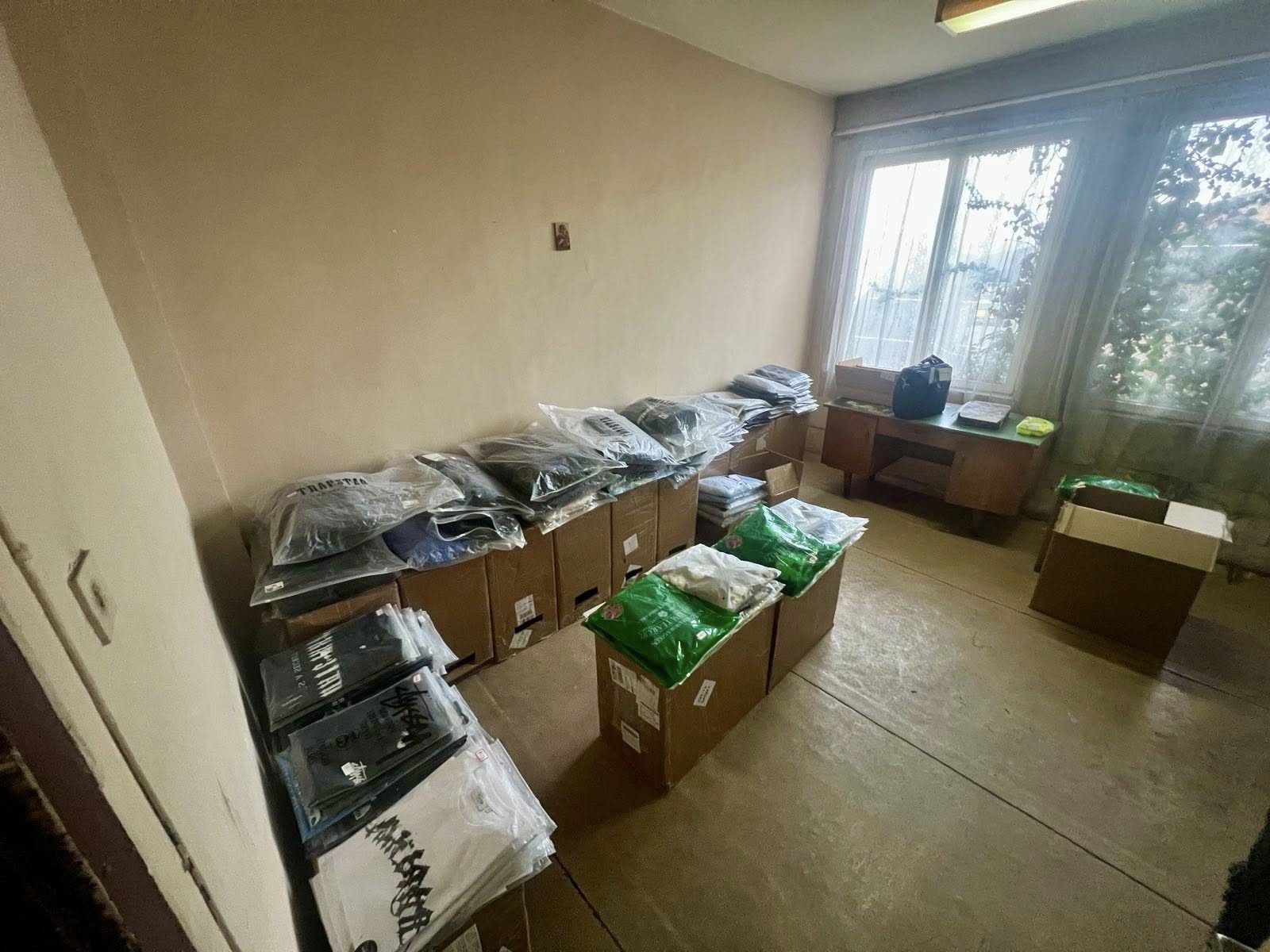 ГДБОП разби схема за продажба на фалшиви стоки на световни марки ГДБОП разби схема за продажба на фалшиви стоки на световни марки