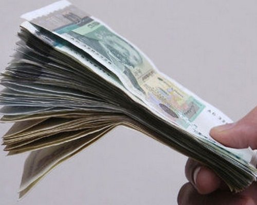Фонд Дубай : Жена от Гоце Делчев измами 11 души за над 400 000 лева