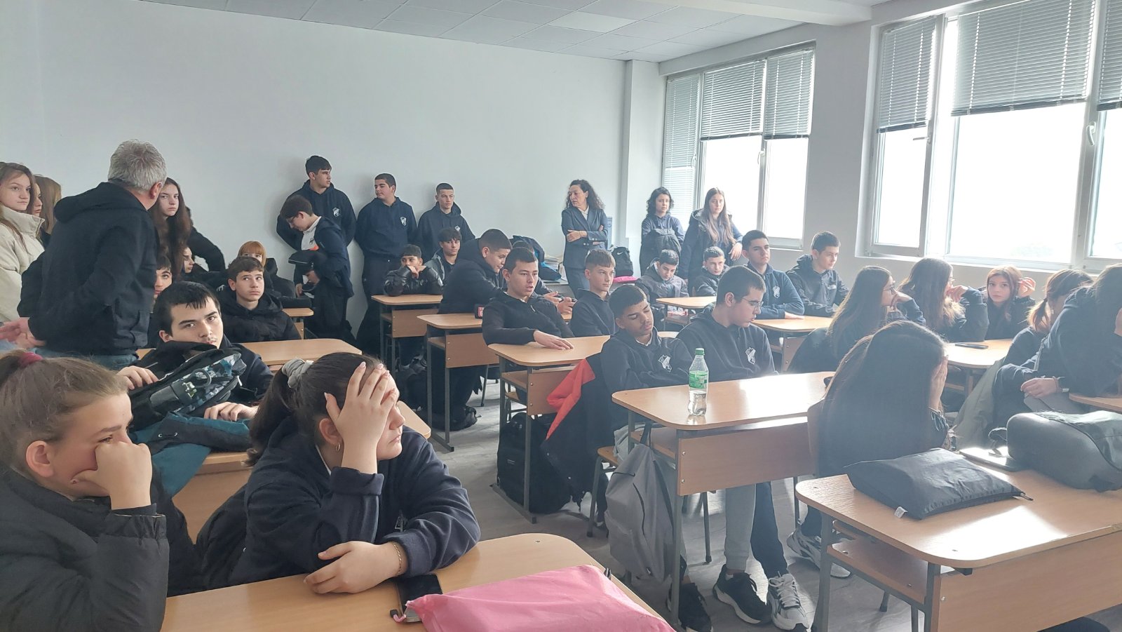 Експерти от Национална система 112 обучиха ученици в Банско как правилно да ползват спешния номер