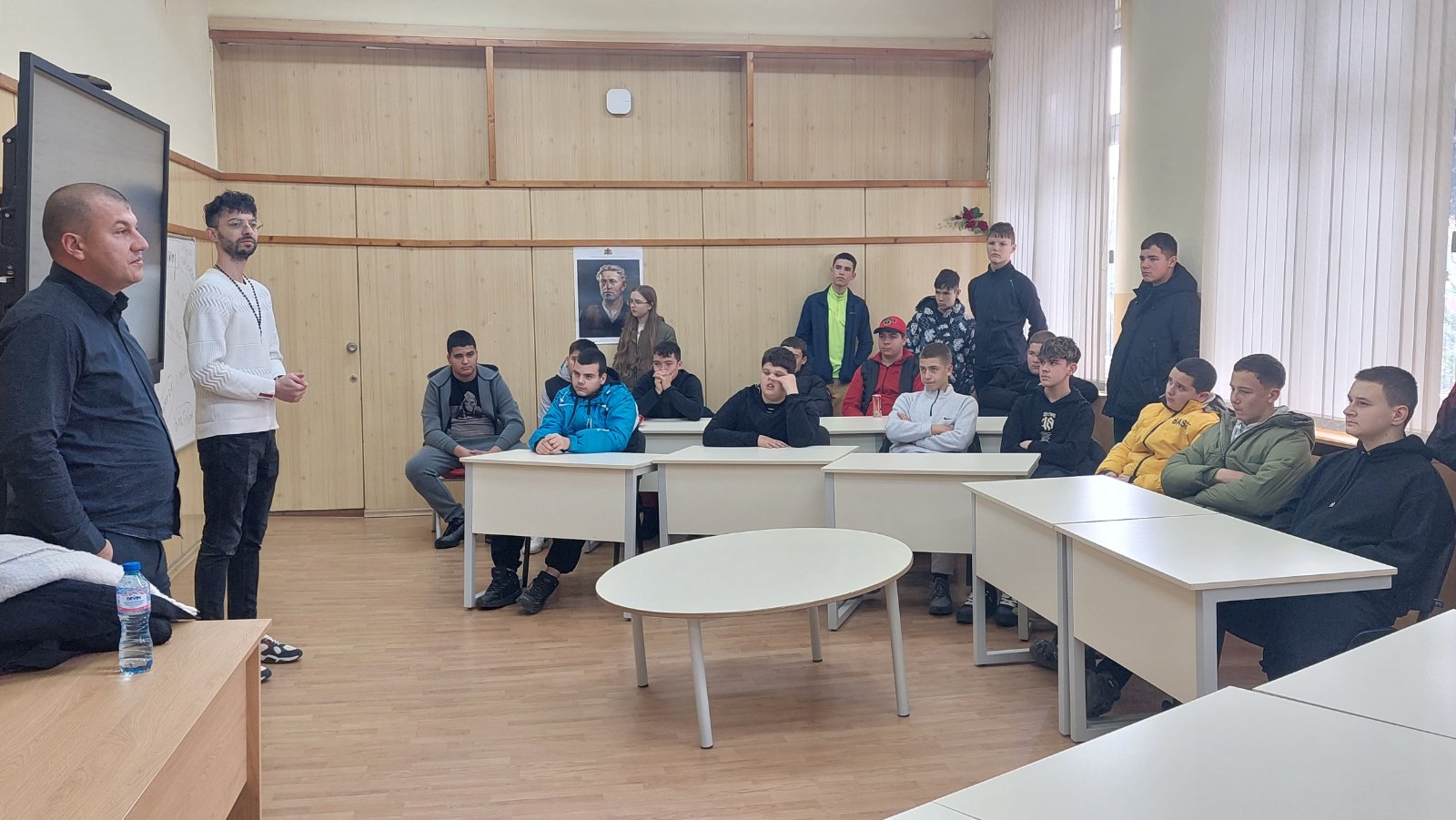 Експерти от Национална система 112 обучиха ученици в Банско как правилно да ползват спешния номер Експерти от Национална система 112 обучиха ученици в Банско как правилно да ползват спешния номер