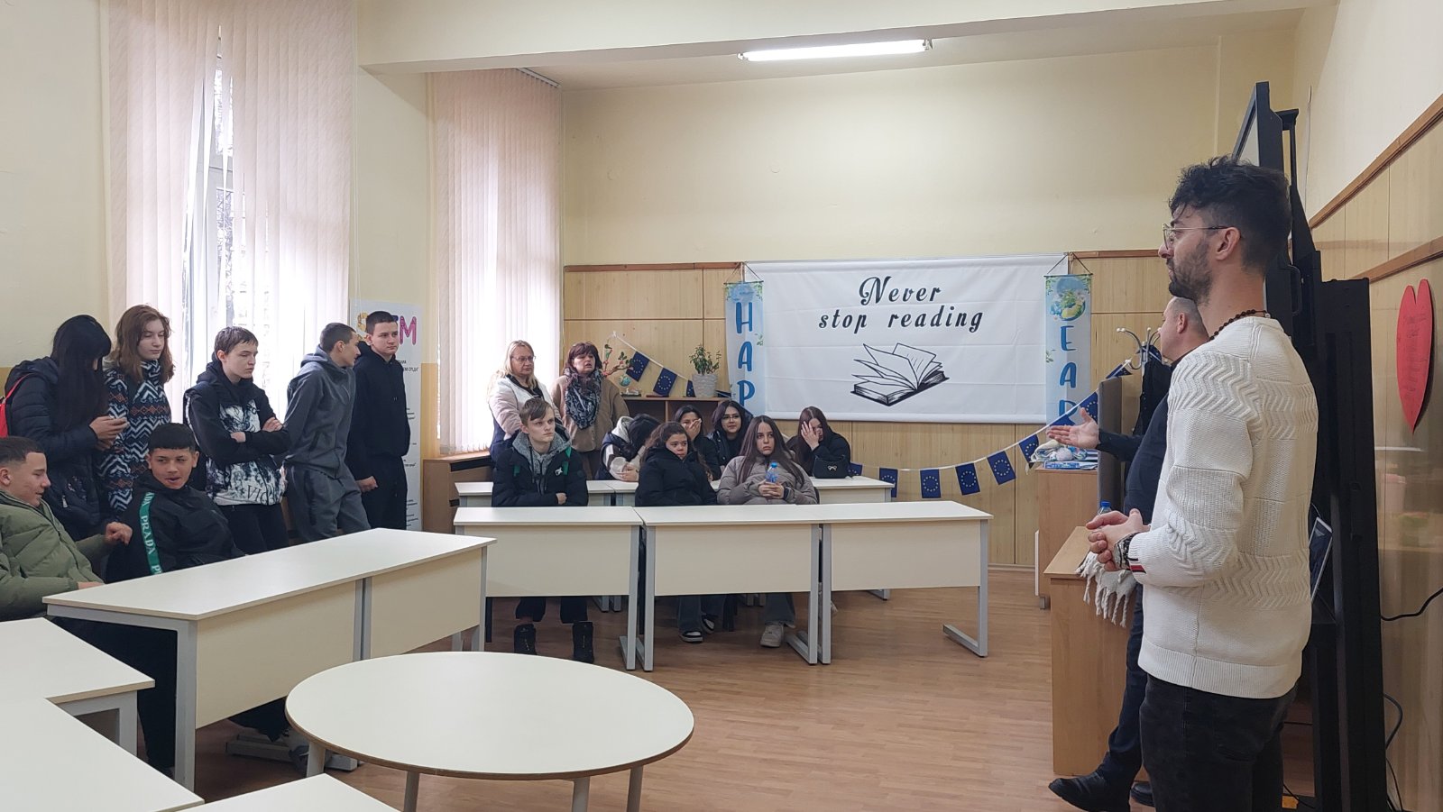 Експерти от Национална система 112 обучиха ученици в Банско как правилно да ползват спешния номер