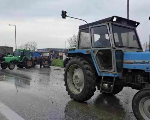 Граничен пункт Кулата остава затворен, над 12 км опашка от камиони