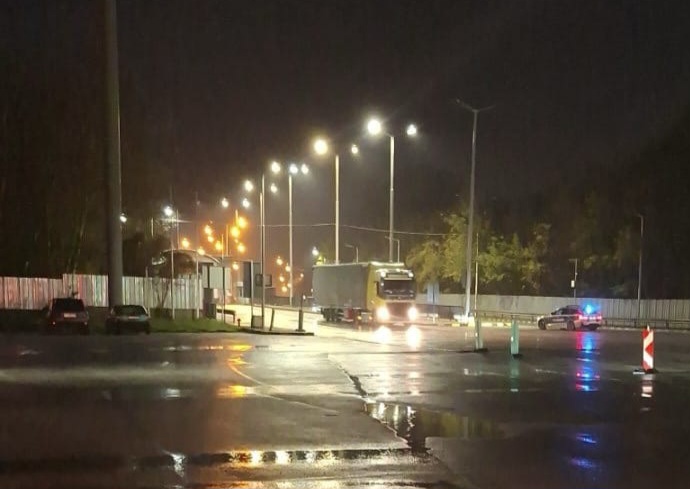 Временно е преустановено пропускането на товарни автомобили на граничен пункт  Промахон