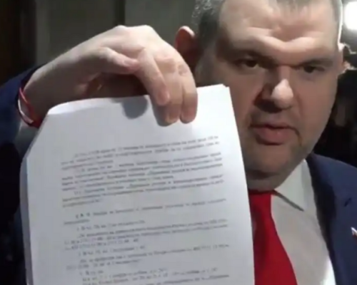 Пеевски отвърна на Мирчев: 9 месеца беше с нас