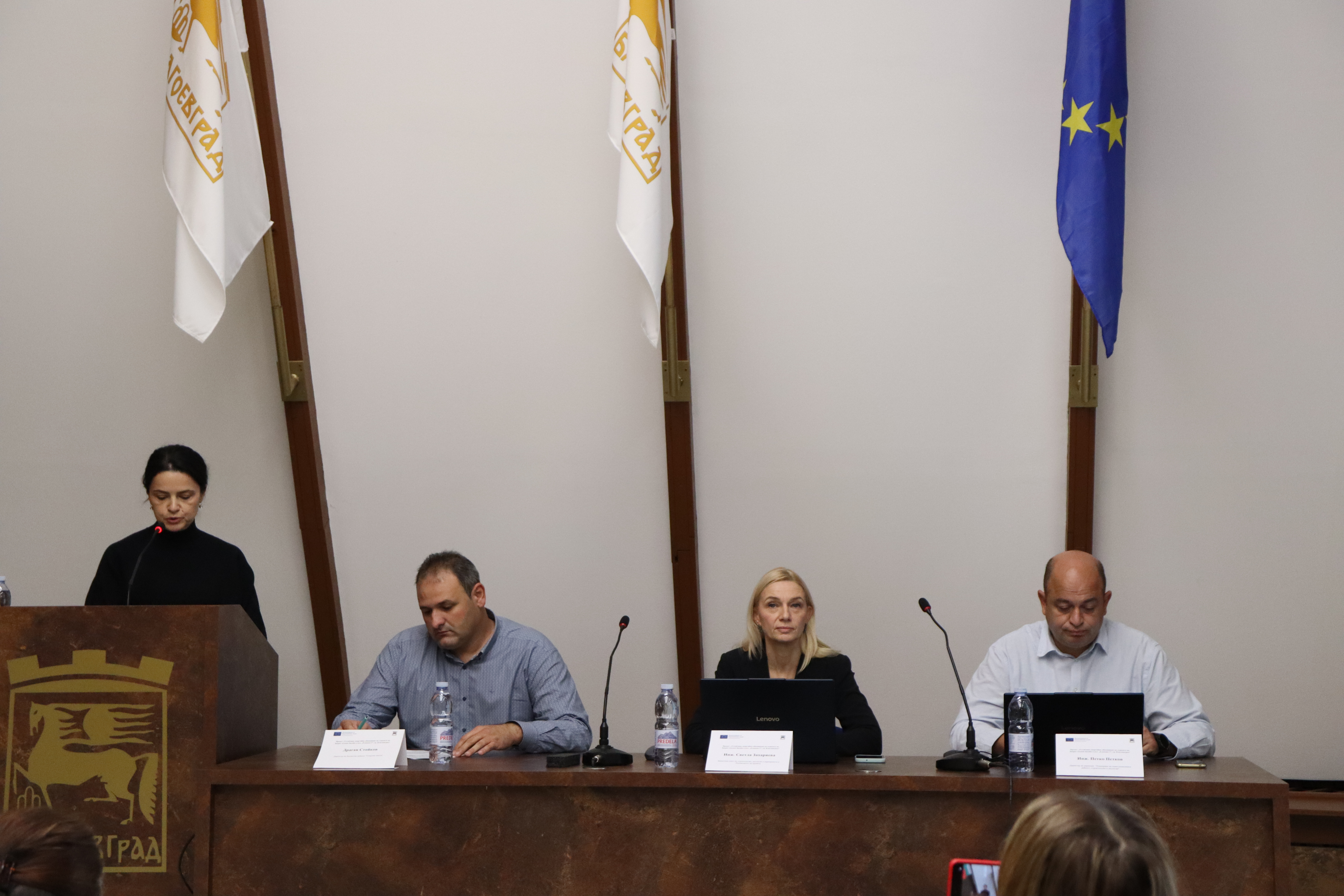 Представиха основните дейности по проекта за енергийно обновяване на закрития плувен в кв.  Еленово