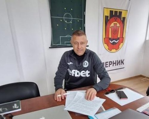 Владо Манчев: Доволен съм от сухите мрежи на Миньор
