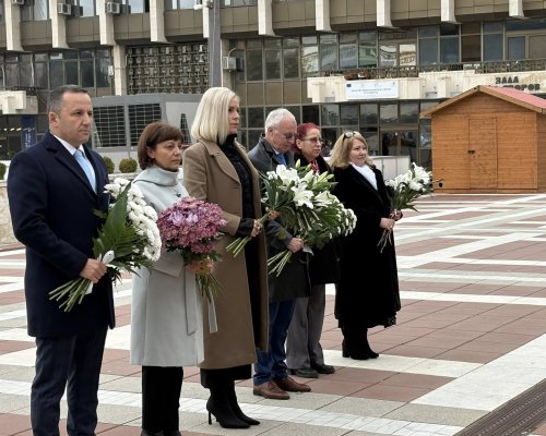 Благоевград отбеляза 116 години от рождението на Никола Вапцаров