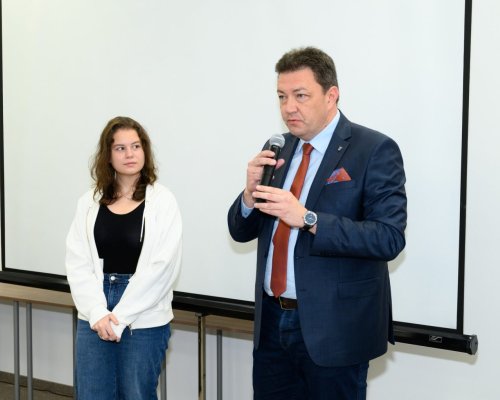 Наградиха ученици с изявени дарби в Петрич