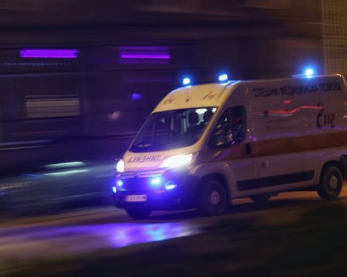 Тежко ПТП с пострадал на ГП Е-79 след разклона за санданското с. Лешница