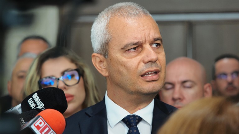 Костадинов вижда оставка на властта през януари и вот на пролет Костадинов вижда оставка на властта през януари и вот на пролет
